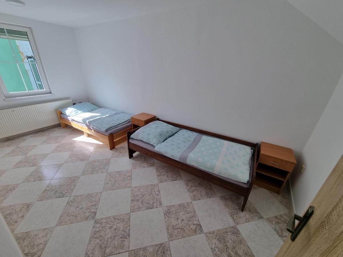 Apartman Emily Брезно Экстерьер фото