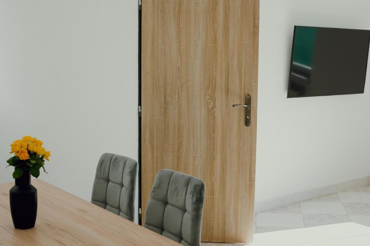 Apartman Emily Брезно Экстерьер фото